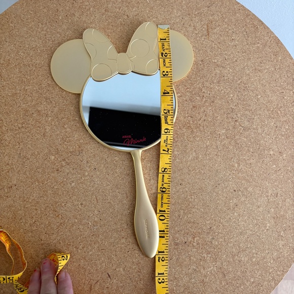 Disney Minnie Beauty by Sephora Gold finished Hand-held Mirror with orig box - Picture 15 of 16